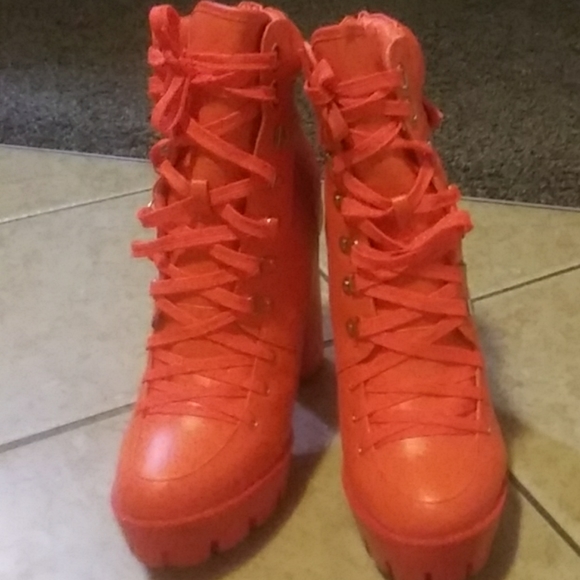 Platform high heel boots - Picture 2 of 4